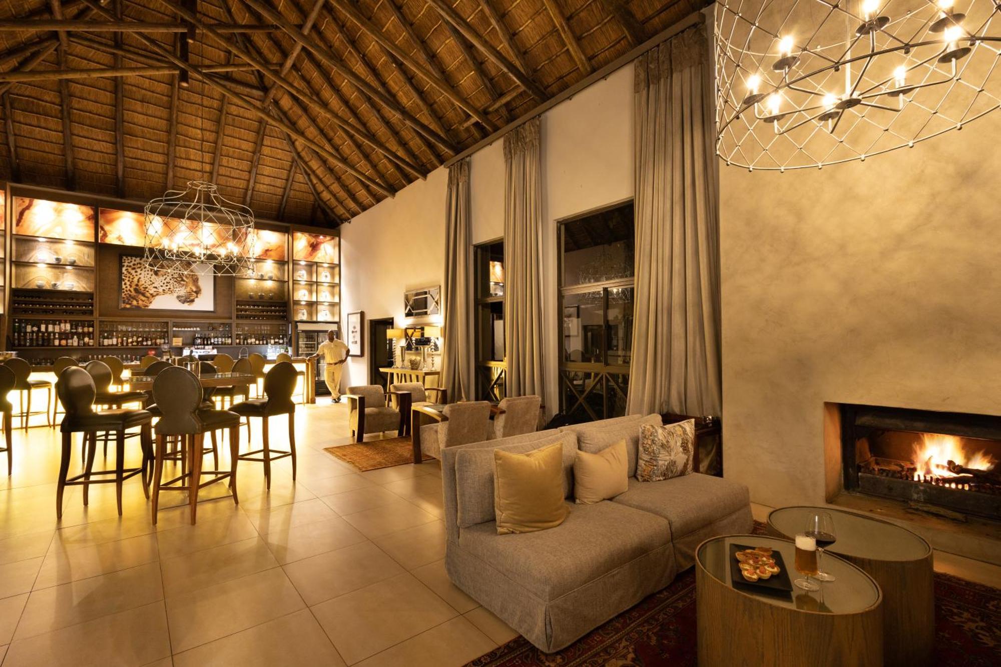 Villa Safari Plains à Mabula Game Reserve Extérieur photo